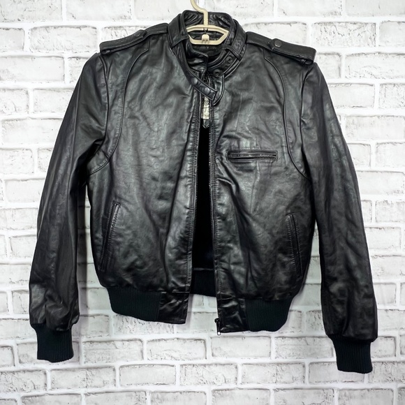 VINTAGE |•BERMAN'S•| 100% Genuine Leather Black Zip Out Insulated Bomber Jacket - Picture 4 of 16